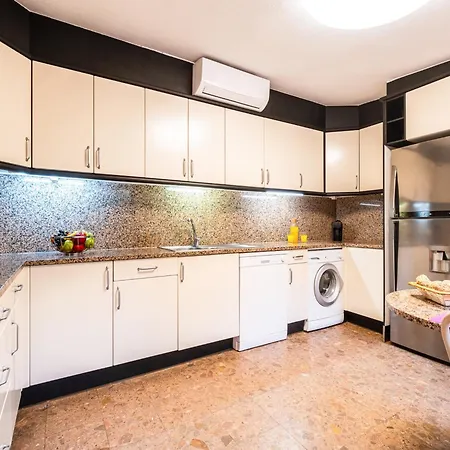 Vila Villa For 8 People With Garden *
